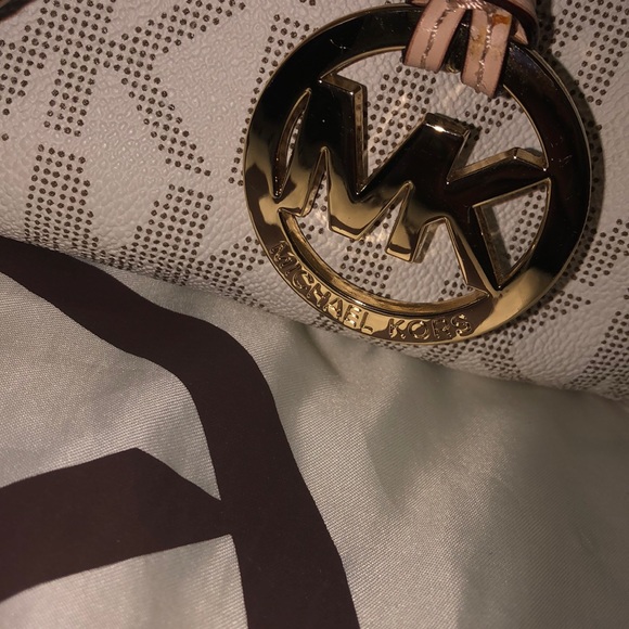 Michael Kors Grayson Vanilla medium satchel bag - Picture 2 of 7